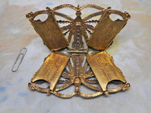 Laden Sie das Bild in den Galerie-Viewer, VERKAUFT……….Ein seltener durchbrochener Schmetterling – ein Nadelpakethalter im Avery-Stil. Charles Schleicher 1873