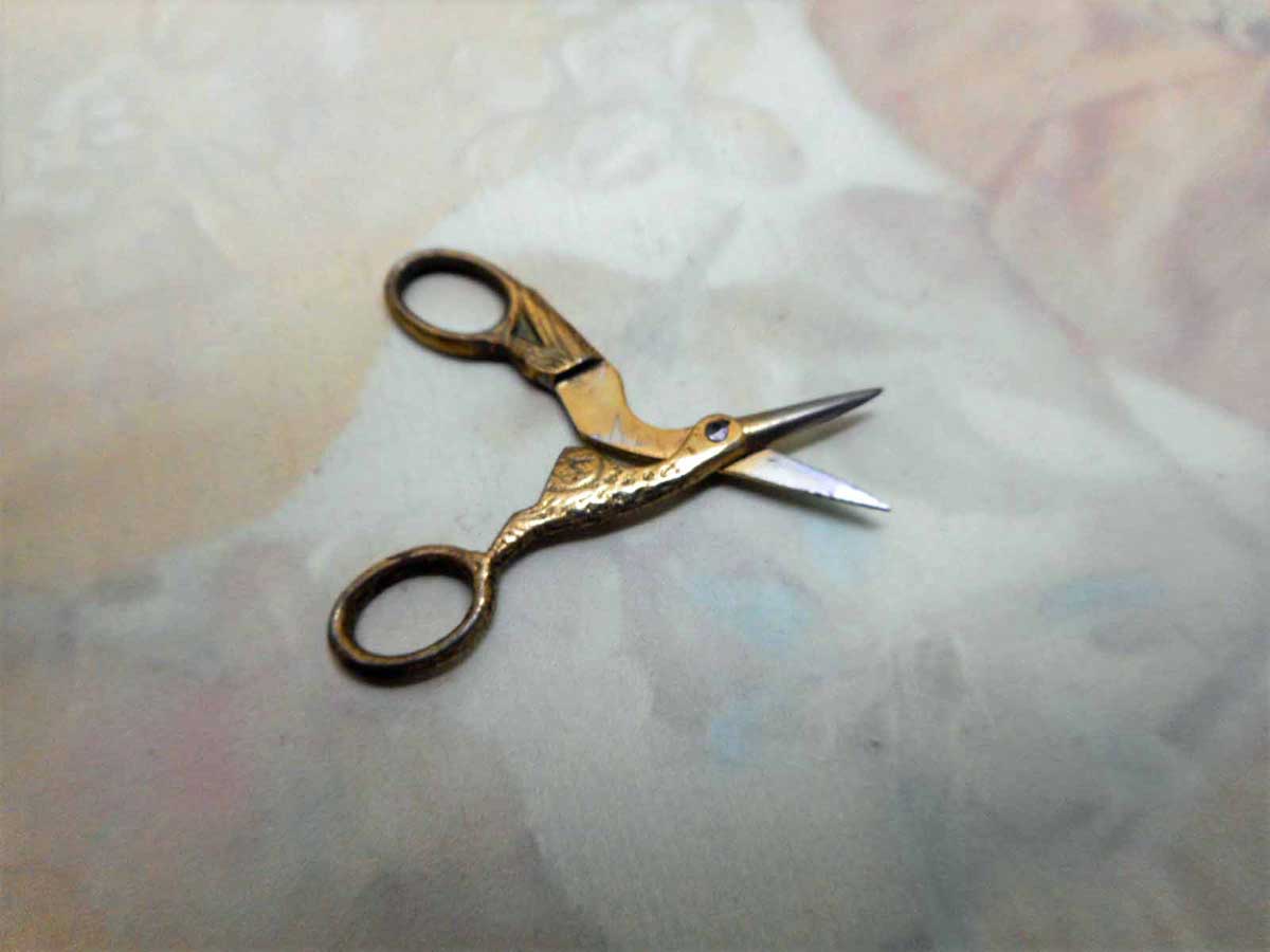 A tiny pair of gilt steel stork scissors. 20thc – Curio Cabinet Antiques