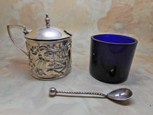 Load image into Gallery viewer, A sterling silver mustard pot in its presentation box. B'1904