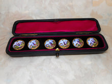 Charger l'image dans la galerie, VENDU… Lot de six boutons émaillés dans leur boîte. France. Fin du XIXe siècle. EM Paris