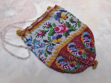 Charger l'image dans la galerie, A Berlin patterned bead work purse. c 1850