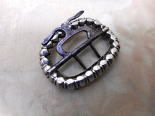 Laden Sie das Bild in den Galerie-Viewer, A small paste set Georgian silver buckle. c1800