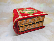 Load image into Gallery viewer, SOLD…..……A pristine red velvet needle packet box. 'Wishing You A Happy Birthday'.