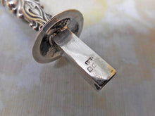 Laden Sie das Bild in den Galerie-Viewer, Ein silberner Siegelwachshalter. Um 1900
