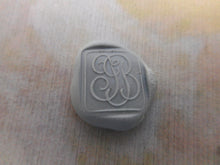 Load image into Gallery viewer, A French decorative mother of pearl seal. c 1850