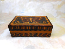 Load image into Gallery viewer, A Tunbridge Ware 'butterfly' needle packet box. c 1860