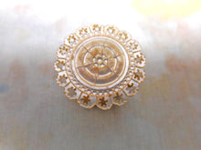 Laden Sie das Bild in den Galerie-Viewer, VERKAUFT.......Ein Maßband mit Perlenbesatz. ca. 1850