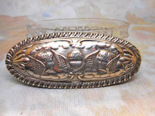 Load image into Gallery viewer, A small silver topped hairpin box. Birmingham 1908