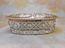 Load image into Gallery viewer, A small silver topped hairpin box. Birmingham 1908