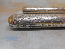 Load image into Gallery viewer, A pair of silver fruit knives. HM. 1893 /1894. H&T maker.