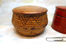 Load image into Gallery viewer, A Japanese lacquer pot and a Chinese bark box. 19thc