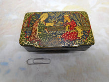 Load image into Gallery viewer, A fine lacquered papier mâché snuff box with Eastern decoration. c1870