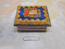 Load image into Gallery viewer, A small, decorative box for needle packets. c1860