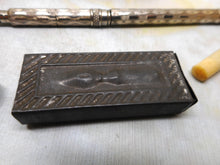 Charger l'image dans la galerie, Lot divers d'accessoires d'écriture anciens. XIXe siècle.