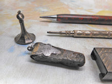 Charger l'image dans la galerie, Lot divers d'accessoires d'écriture anciens. XIXe siècle.