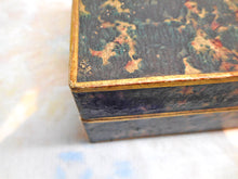 Charger l'image dans la galerie, A Georgian marbled paper box with fittings. c1800.