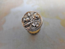 Load image into Gallery viewer, A commemorative silver thread waxer. Q.V. Coronation. c1838.