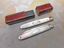Charger l'image dans la galerie, A boxed knife and fork. Georgian. c1815.