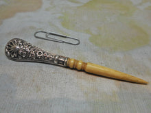 Laden Sie das Bild in den Galerie-Viewer, A silver handled stiletto /awl. c1830.