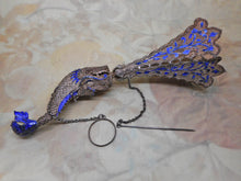 Charger l'image dans la galerie, A Chinese silver filigree posy holder with enamel decoration. 19thc