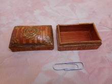 Load image into Gallery viewer, A mini French straw work box. c 1830.