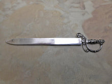 Laden Sie das Bild in den Galerie-Viewer, VERKAUFT……Ein versilberter Seitenmarker – Napoleon und Waterloo. ca. 1915