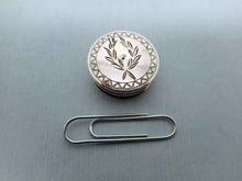 Load image into Gallery viewer, A Georgian silver vinaigrette. c1780-1815