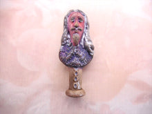 Load image into Gallery viewer, An antique pottery pipe tamper depicting King Charles I
