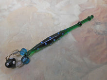 Charger l'image dans la galerie, A  rare 19th century green glass lace bobbin.