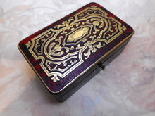 Charger l'image dans la galerie, A Boulle box with tortoiseshell and brass inlay. French c1870
