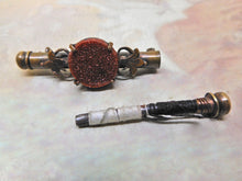 Charger l'image dans la galerie, Broche de nounou en pierre dorée. Allemagne vers 1900