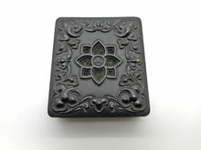 Load image into Gallery viewer, SOLD.......A Union Case with daguerreotype photograph. 19thc