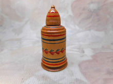 Charger l'image dans la galerie, A Painted Tubridge Ware wooden thimble case. circa 1800