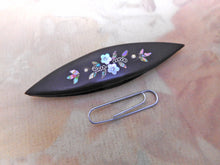 Charger l'image dans la galerie, A horn tatting shuttle with decorative inlay. c 1860