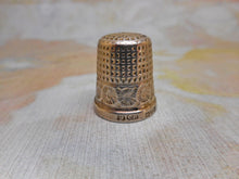 Laden Sie das Bild in den Galerie-Viewer, A hall marked silver thimble. Charles Horner. Chester 1924.
