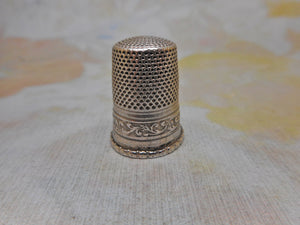 A French silver thimble from an etui. c1870