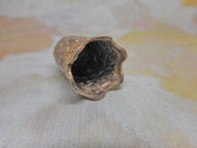 Load image into Gallery viewer, An Indian silver thimble in a leather case. c1880
