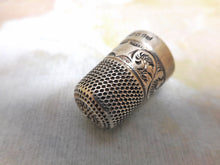 Load image into Gallery viewer, A decorative silver thimble.  Birmingham 1905
