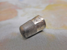 Load image into Gallery viewer, A child's silver thimble. Late 18th century.
