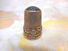 Load image into Gallery viewer, A Continental decorative silver thimble with stone top. c 1870
