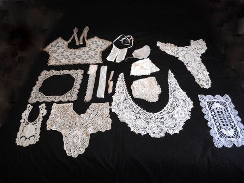 A mixed lot of Edwardian lace / crochet items. c1910.