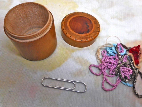 A Georgian bead pot from an early workbox. c 1800