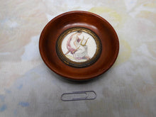 Charger l'image dans la galerie, Petite gravure en pointillé encadrée représentant une dame classique. Vers 1800.
