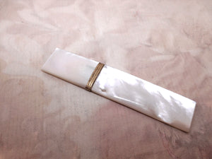 SOLD……A mother of pearl 'Palais Royal' bodkin / needle case. French c1800-1830