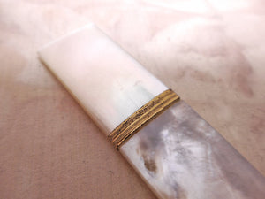 SOLD……A mother of pearl 'Palais Royal' bodkin / needle case. French c1800-1830