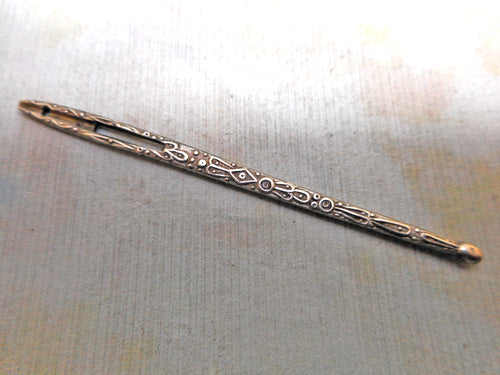 An English silver bodkin / ribbon threader. c1840