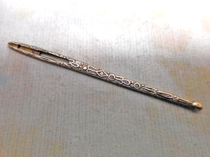 An English silver bodkin / ribbon threader. c1840