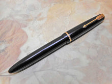 Load image into Gallery viewer, A black Parker Duofold fountain pen. c1950s.
