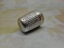 Load image into Gallery viewer, A Charles Horner &#39;Dorcas&#39; thimble. Adult size 6. c1920
