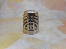 Load image into Gallery viewer, A Charles Horner &#39;Dorcas&#39; thimble. Adult size 6. c1920
